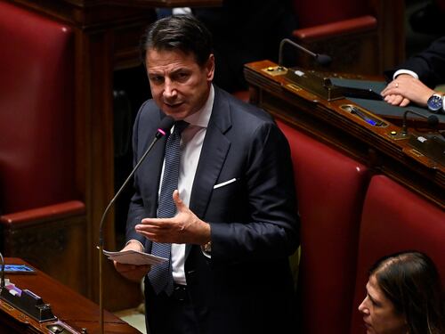 "Fomenta l'odio ma per 5 volte...". Crosetto affonda così Conte