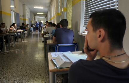 Esame maturità, le foto più belle del primo giorno 11