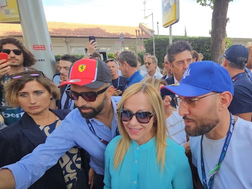 “Dobbiamo correre di più per far correre la nazione”. Meloni da Monza suona la carica al Paese