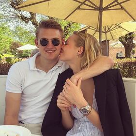 Ajax, lady de Jong e de Ligt incantevoli: gli scatti di Mikky e AnneKee  5