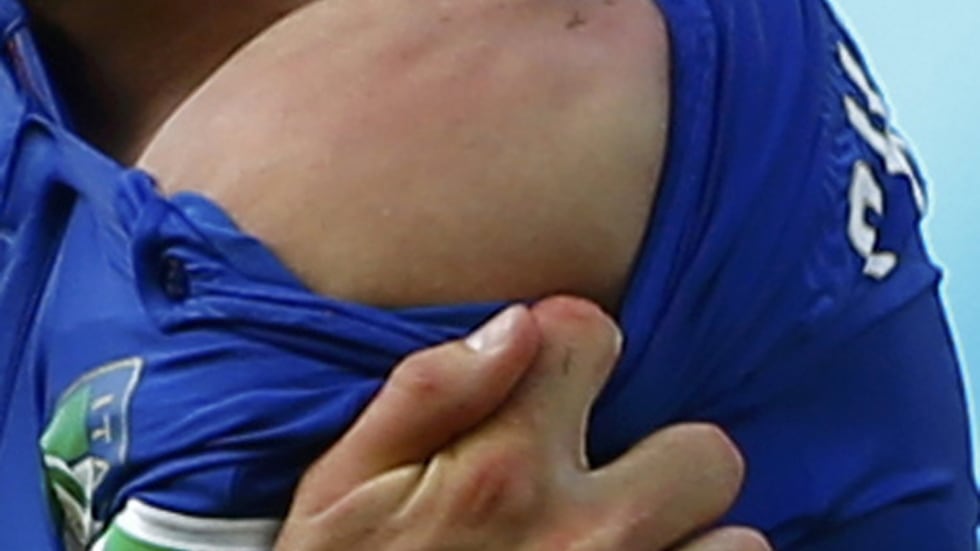 Anche Lugano "morde" Chiellini "Cicatrici vecchie, tutta scena!"