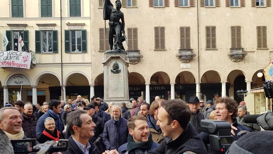 "La legge anti-moschee non si deve toccare" Fontana stoppa il Pd