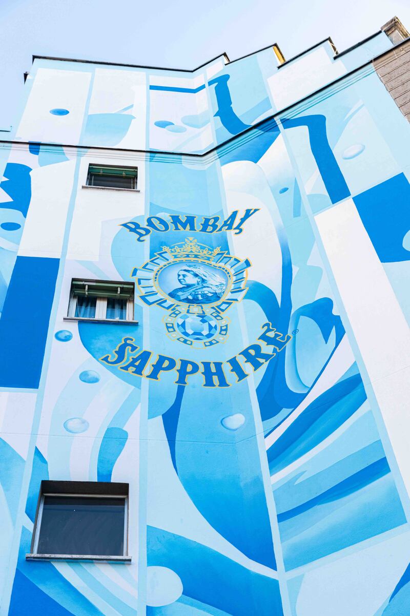 Gli street art più famosi reinterpretano il "blu" Bombay Sapphire 5