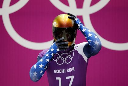 Aquile, mostri e teschi: i caschi più strani dell'Olimpiade 9