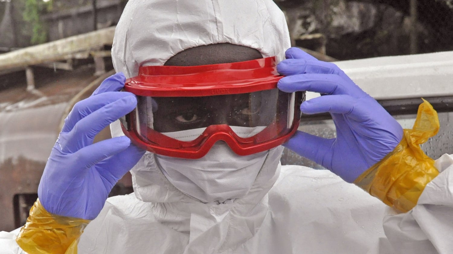 Ebola, così l'Italia prova a difendersi dall'epidemia scoppiata in Africa