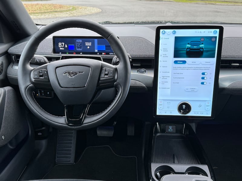Ford Mach-E GT 2024: guarda il VIDEO in pillole del SUV sportivo elettrico 19