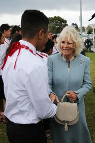 Secondo giorno per il principe Carlo e sua moglie Camilla in visita ad Auckland 8