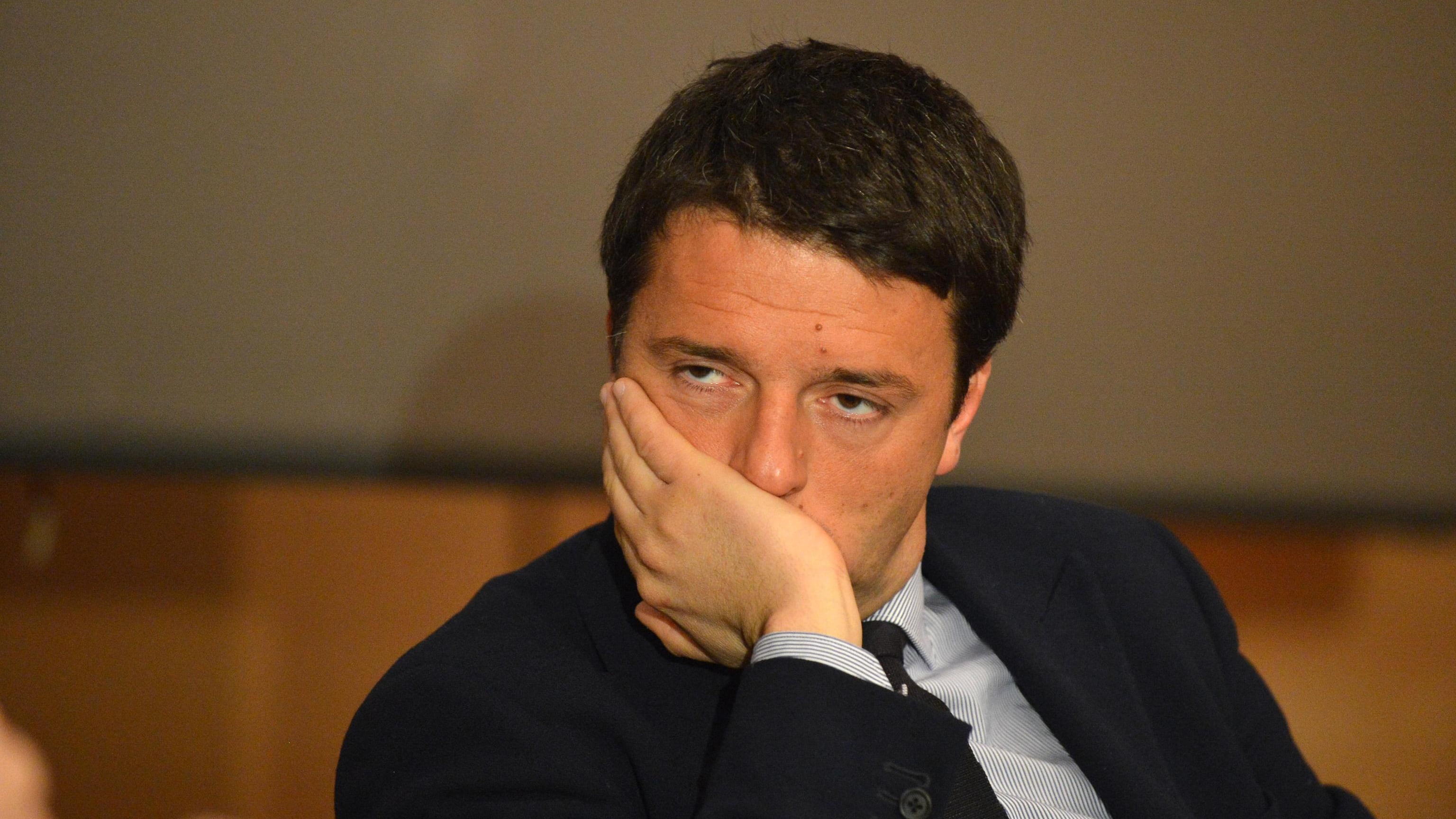 L'Italia si sta sfasciando e Renzi suona la sveglia: "State perdendo tempo"