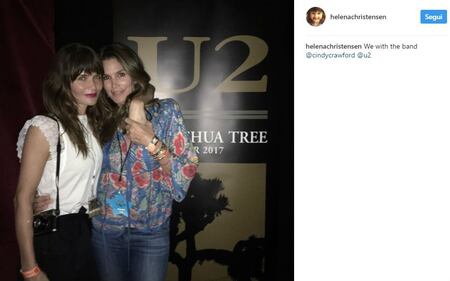 Helena Christensen: lato b perfetto a 48 anni 12