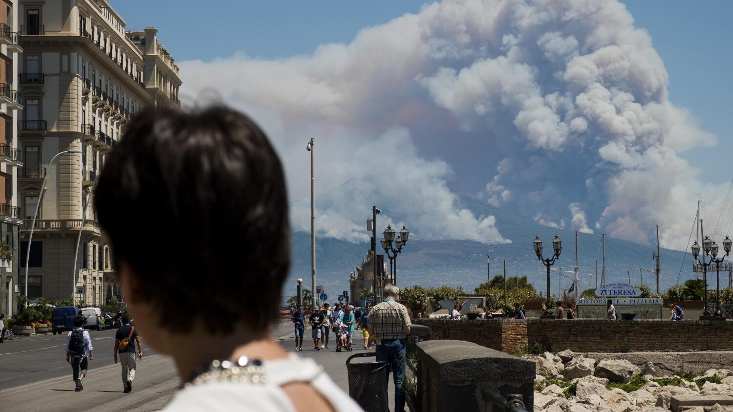 L'Italia va a fuoco, oltre 1.100 gli incendi