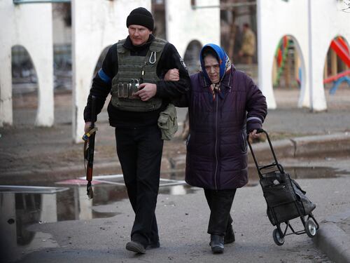 Bombe sull'ospizio, 56 anziani morti. Uccisi 115 bambini. 10 milioni di sfollati