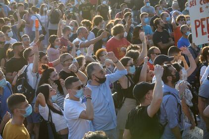 Matteo Salvini contestato a Mondragone, un ferito  1