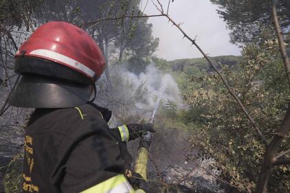 Incendio Vesuvio, le "brutte" foto-ricordo degli sposini 5