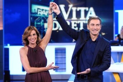 Cristina Parodi, dagli studi televisivi a Formentera 28