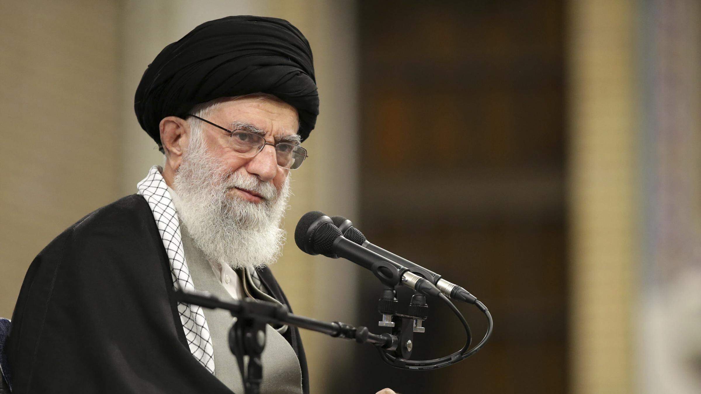 L'Iran contro l'Occidente. "Colpiremo le vostre basi"