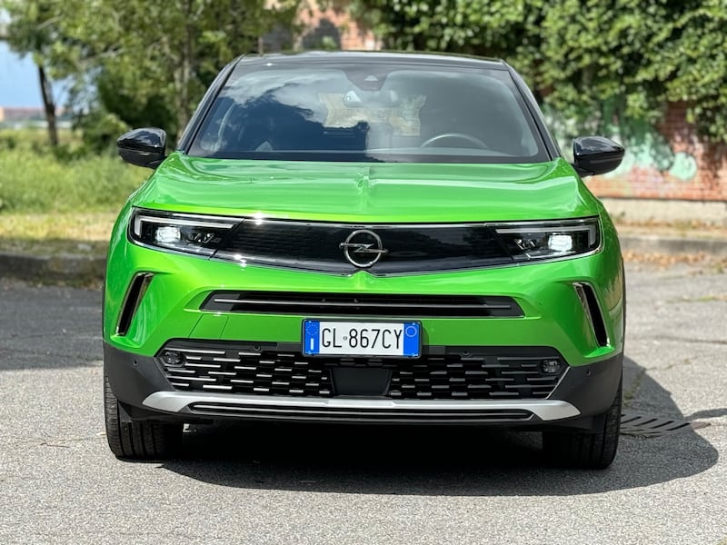 Opel Mokka-e 2024: guarda la gallery del rivisto SUV elettrico, ora con più autonomia 4