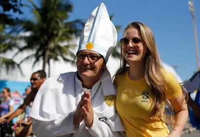 Migliaia di tifosi invadono Rio 16