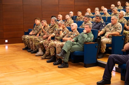 Visita di Monsignor Marcianò al personale militare e civile del Covi 10