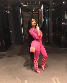 Nicki Minaj, seno in mostra per i 4 milioni di dischi 22