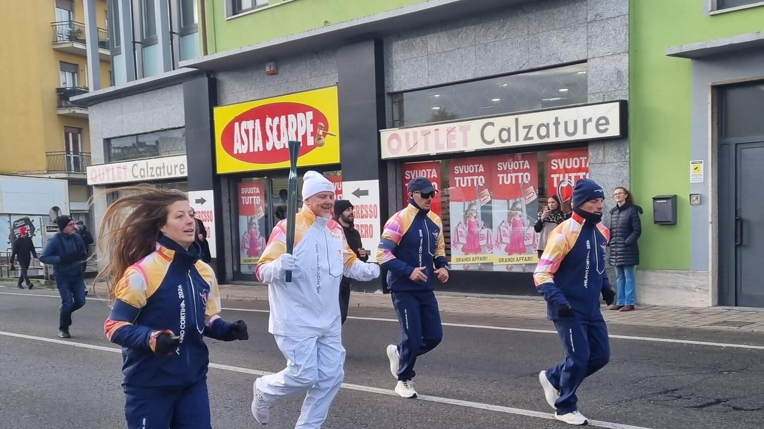 Quella torcia olimpica... Portarla accende a tutti l’amore per lo sport