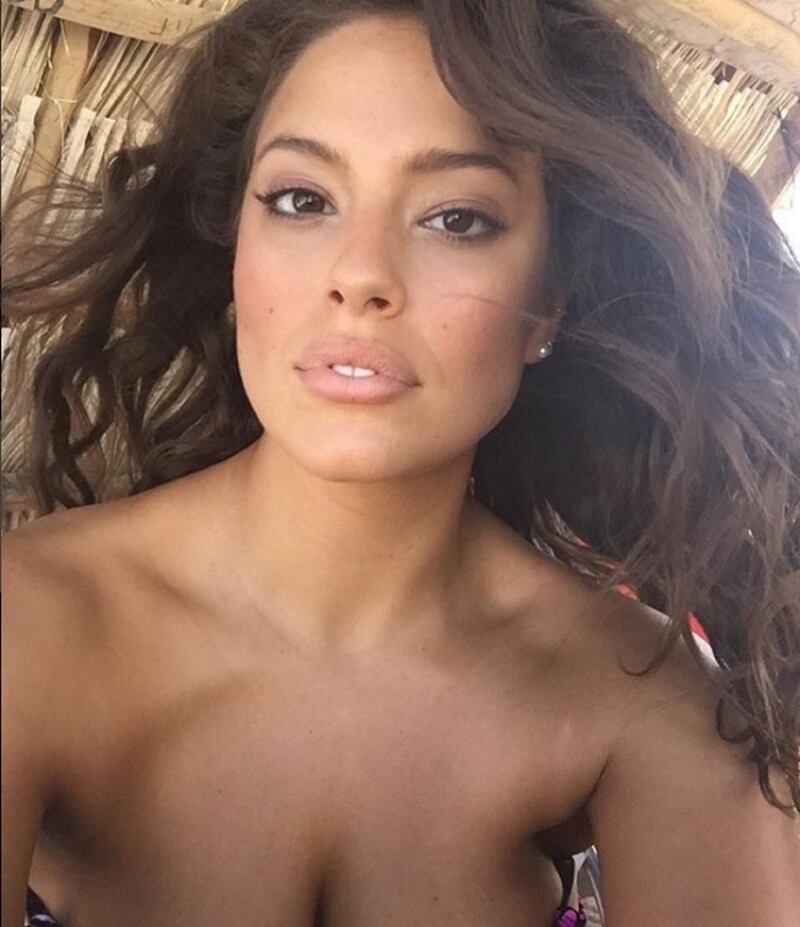 Ashley Graham nuda su Maxim: foto 11