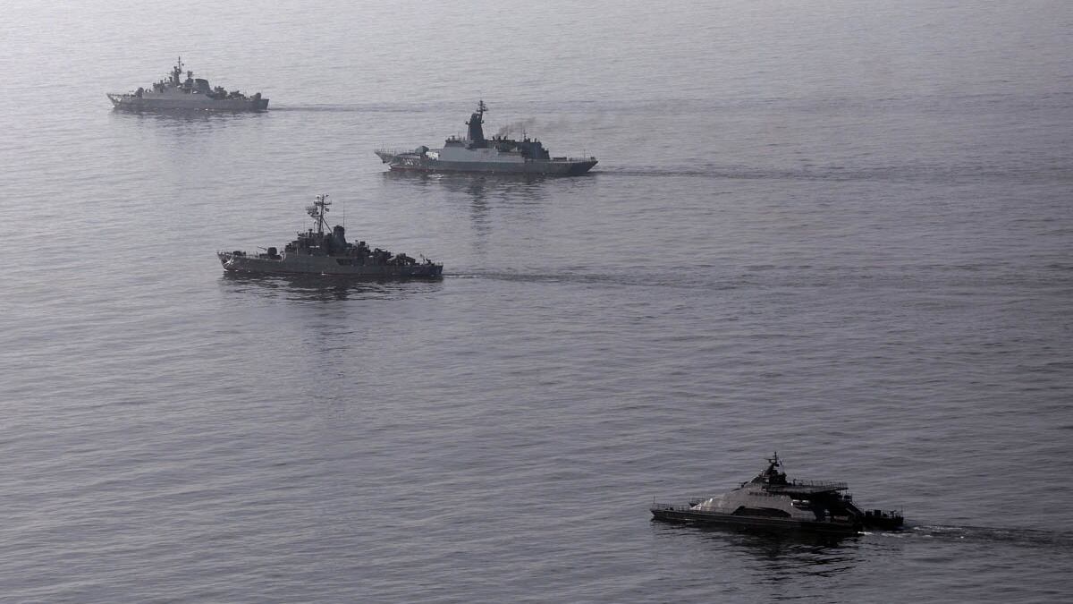 Ue: "Pasdaran terroristi". E Teheran muove le navi da guerra. Tajani: "In Iran carneficina paragonabile a Gaza"