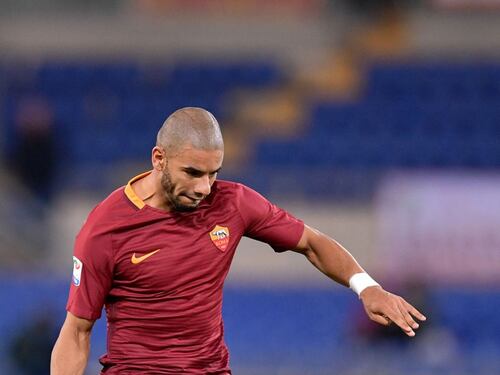 Roma, paura per Bruno Peres: esce illeso da un incidente stradale