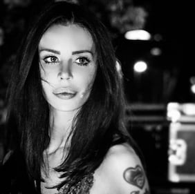 Nina Moric esplosiva a Trani 11