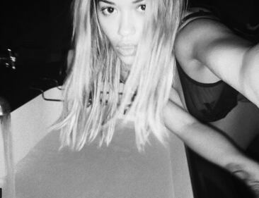Rita Ora, topless su Instagram 8