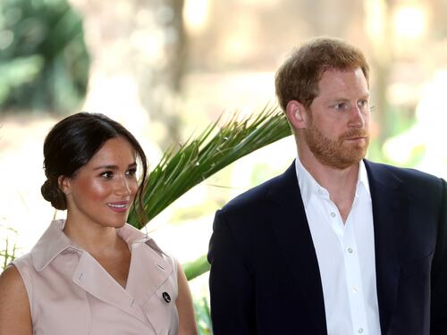 Harry e Meghan, autogol l'attacco alla stampa: lo dice il segretario di Diana