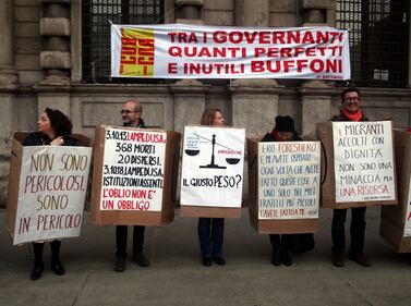 Gli striscioni degli antagonisti 4