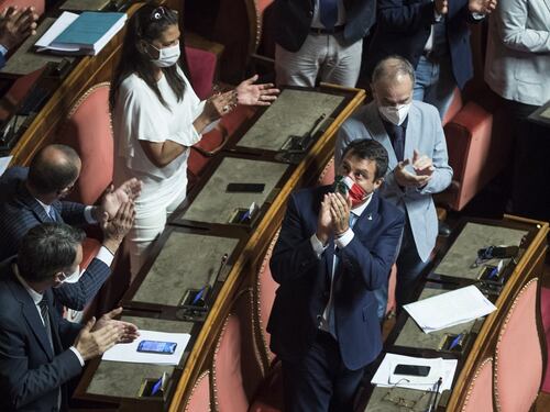 La ghigliottina della sinistra: sì al processo contro Salvini