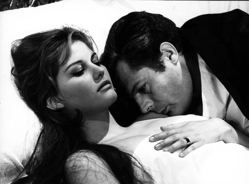 Claudia Cardinale e Marcello Mastroianni