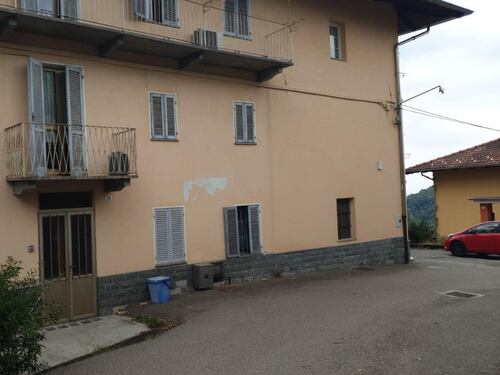 Uccide l'anziana madre e poi si suicida: choc nel Biellese