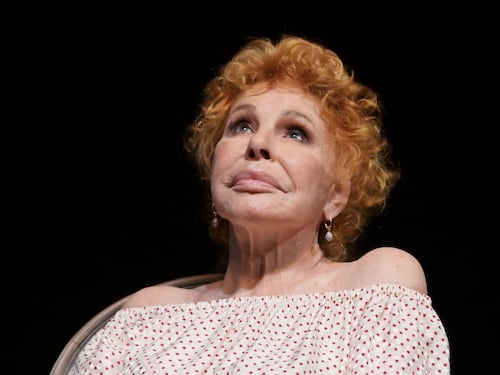 "Sento voci nella mia testa...": Ornella Vanoni cancella i concerti