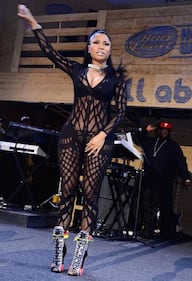 Nicki Minaj topless per Paper Magazine 13