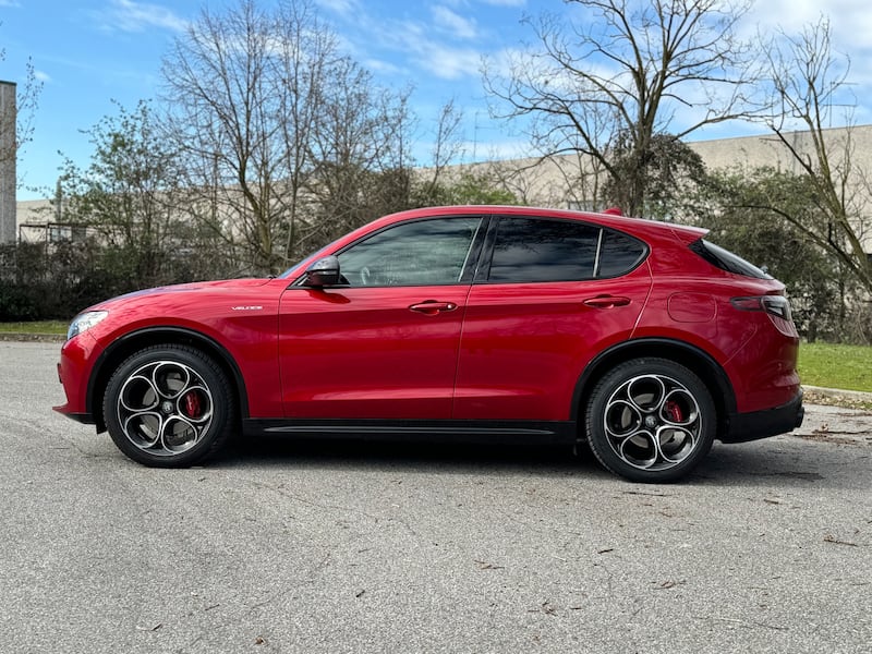 Alfa Romeo Stelvio 2024: guarda la gallery del restyling dell'amato SUV italiano 10