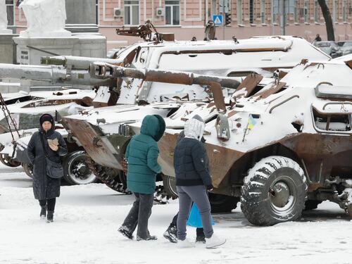 Il generale inverno paralizza l'Ucraina. Conflitto in stallo, è guerra con i droni