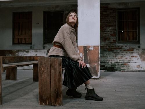Gonne lunghe: i modelli da scegliere questo autunno e come abbinarle