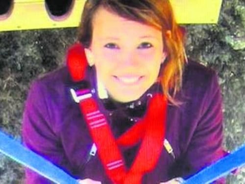 Angelika, il fato e gli incidenti. Travolse una famiglia, un'auto la riduce in fin di vita