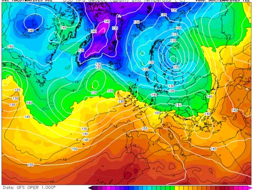 Meteo, arriva già l'estate? Occhio all'impennata termica