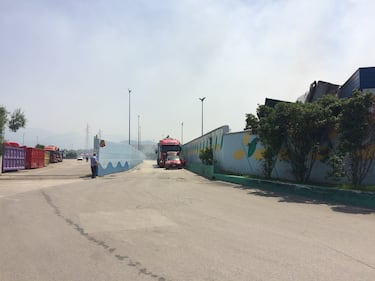 Rifiuti in fumo, la lunga giornata di San Vitaliano: il ministro Costa nel sito incendiato   4