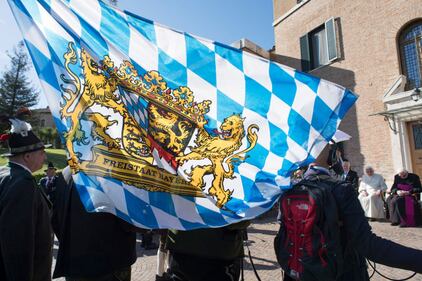 La festa dei 90 anni di Benedetto XVI 4