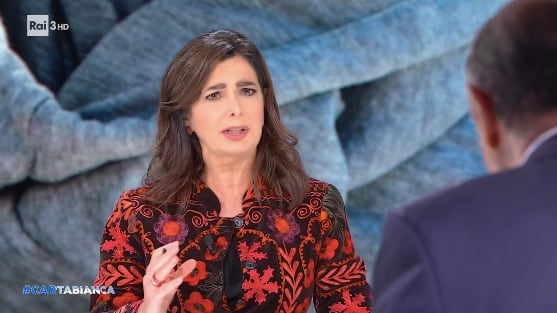 "Le Ong...", "È falso". Scontro totale Vespa-Boldrini