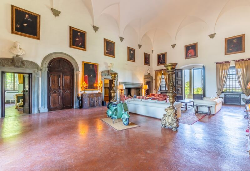 In vendita la villa degli Agnelli tra Firenze e Pisa 6