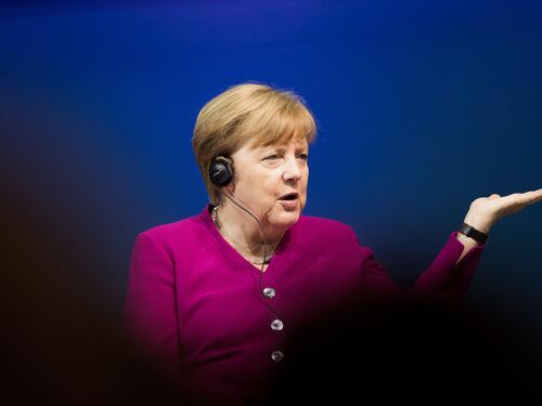 Sondaggi, il 43% dei tedeschi chiede le dimissioni della Merkel