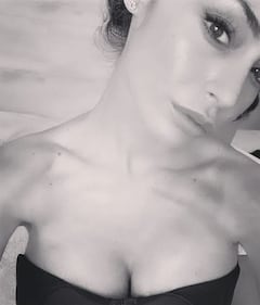 Raffaella Fico, allenamento sensuale sui social 2