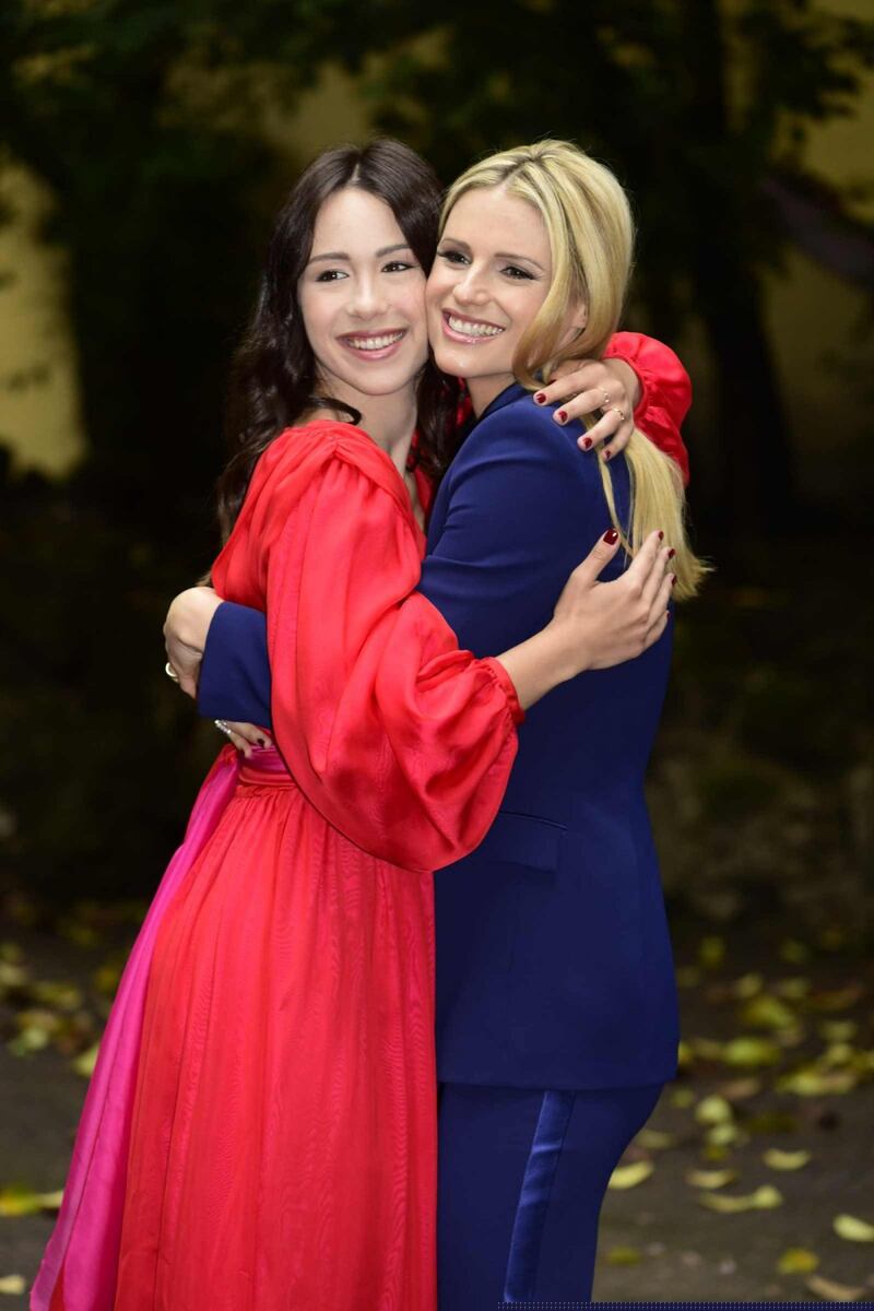 Michelle Hunziker e Aurora Ramazzotti in un nuovo show 11