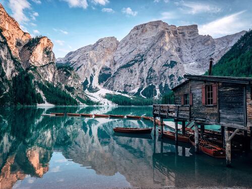 Lago di Braies, il paradiso alpino tra miti e leggende