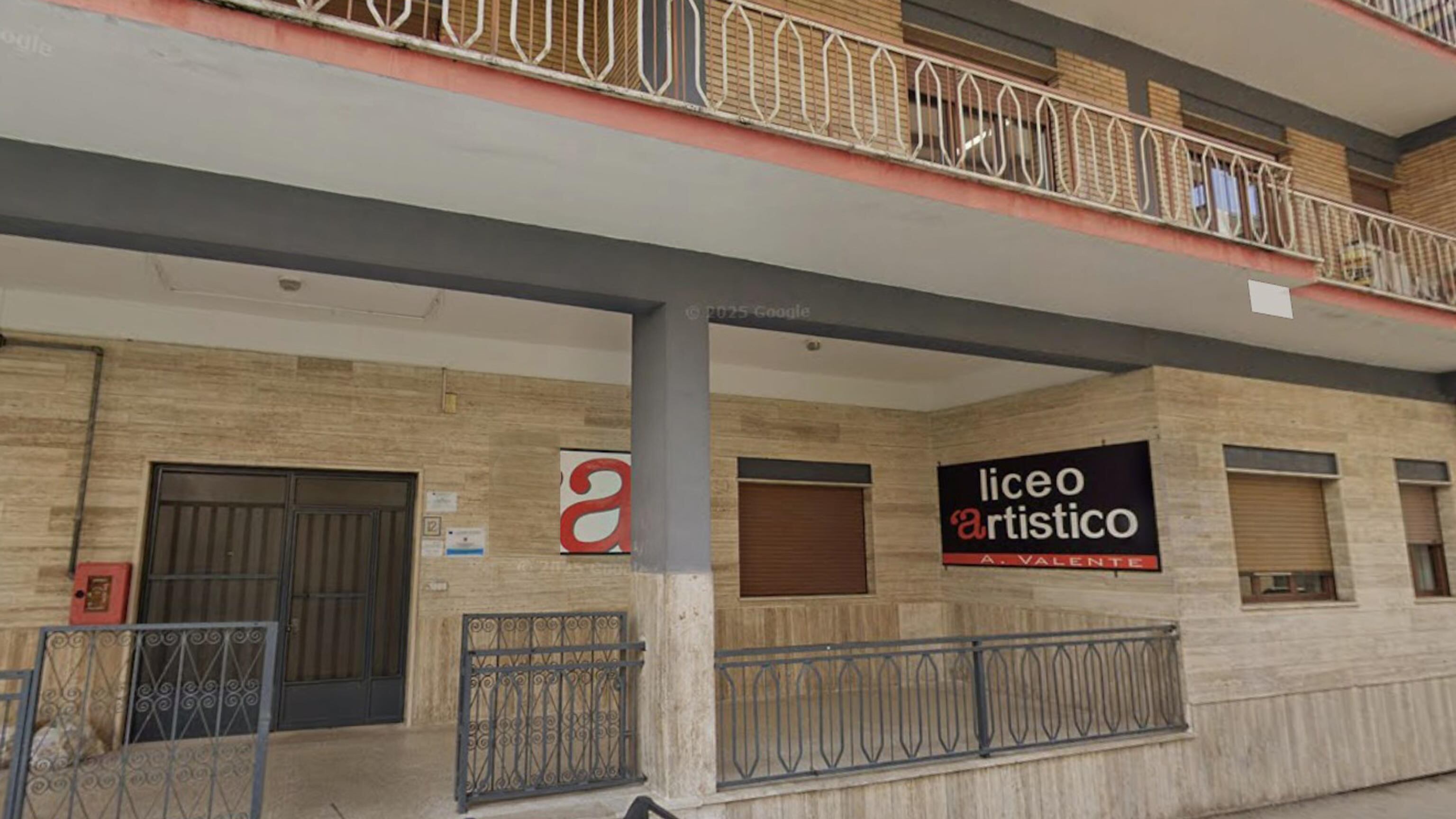 Metal detector in aula, anche i dirigenti scolastici promuovono la proposta di Valditara